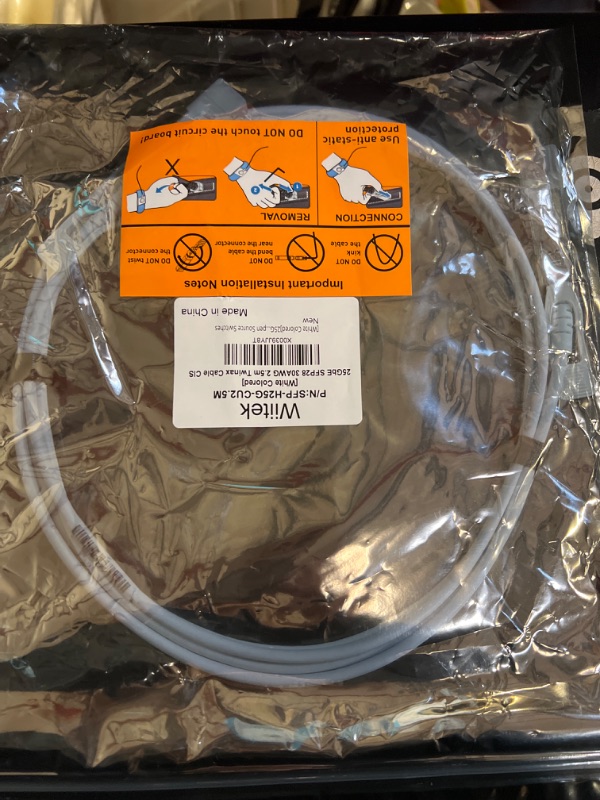 Photo 2 of [White Colored] 25GbE SFP28 DAC Twinax Cable, 2.5 Meter 25GBASE-CR SFP28 Passive Copper Cable, Compatible for Cisco SFP-H25G-CU2.5M, Ubiquiti, Mikrotik, Netgear, Supermicro, Open Source Switches 2.5m For Cisco