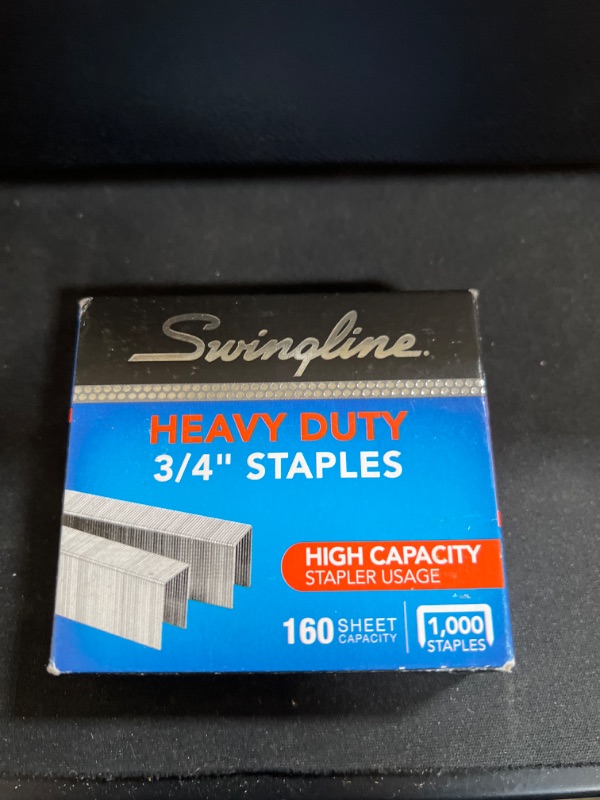 Photo 2 of Swingline Staples, Heavy Duty, 3/4" Length, 160 Sheet Capacity, 100/Strip, 1000/Box, 1 Pack (35319) , Silver