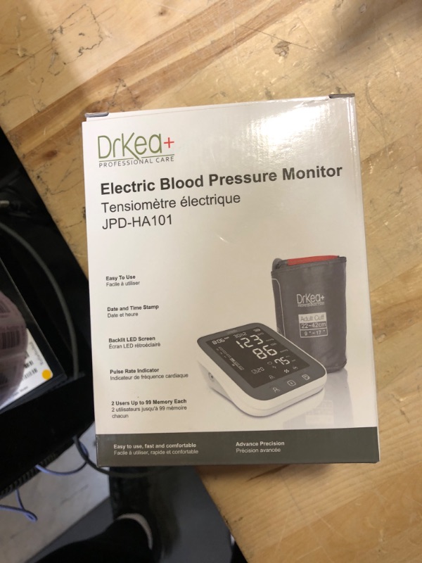 Photo 1 of Electric Blood Pressure Monitor (HA101) Tensiomètre électrique (HA101