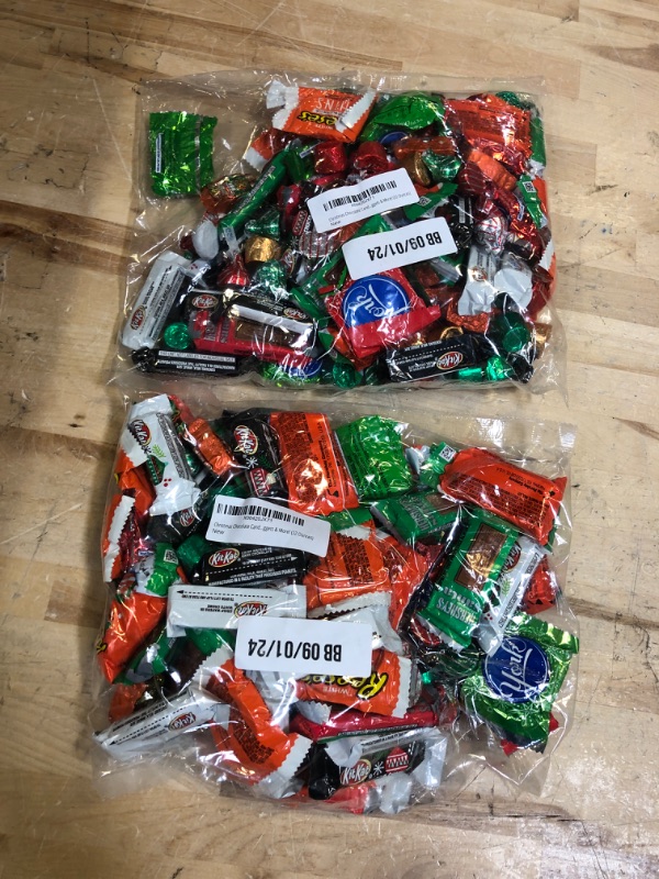 Photo 2 of +++PACK OF 2++ Christmas Chocolate Candy Hershey Holiday Mix - Rolo, Hugs, KitKat, Nutcrackers, York, Trees, Kisses, Nuggets & More! (32 Ounces) Assorted 32 Ounces