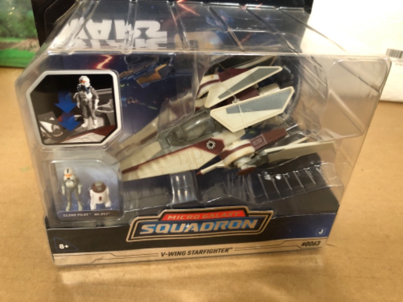 Photo 2 of STAR WARS Micro Galaxy Squadron V-Wing Starfighter - 3-Inch Light Armor Class Vehicle with Two 1-Inch Micro Figure Accessories