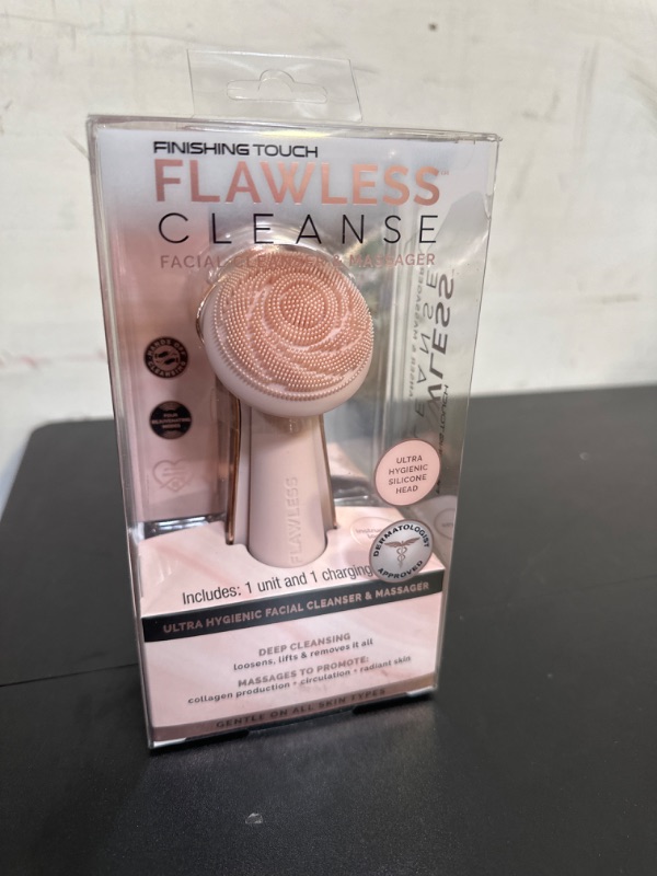 Photo 2 of Finishing Touch Flawless Cleanse Silicone Face Scrubber and Cleanser, 1 count Cleanse Facial Scrubber