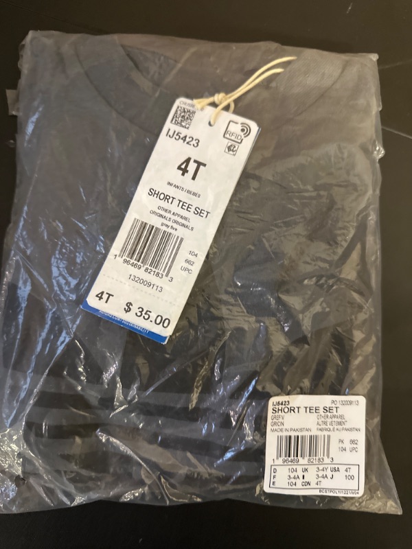 Photo 2 of Size 4T--Originals Unisex Baby Trefoil Shorts T-shirt Set
