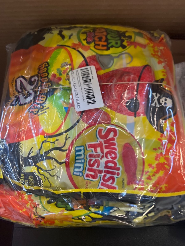 Photo 3 of SOUR PATCH KIDS and SWEDISH FISH Mini Soft & Chewy Candy Variety Pack, 18 - 2 oz Bags