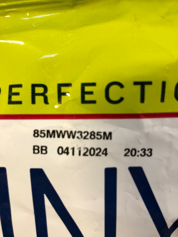 Photo 1 of SkinnyPop Original Popcorn, Gluten Free, Vegan Popcorn, Non-GMO, Healthy Popcorn Snacks, Back to School Snack, Skinny Pop, 6.7oz Party Sized Bag 6.7 Ounce (Pack of 2)