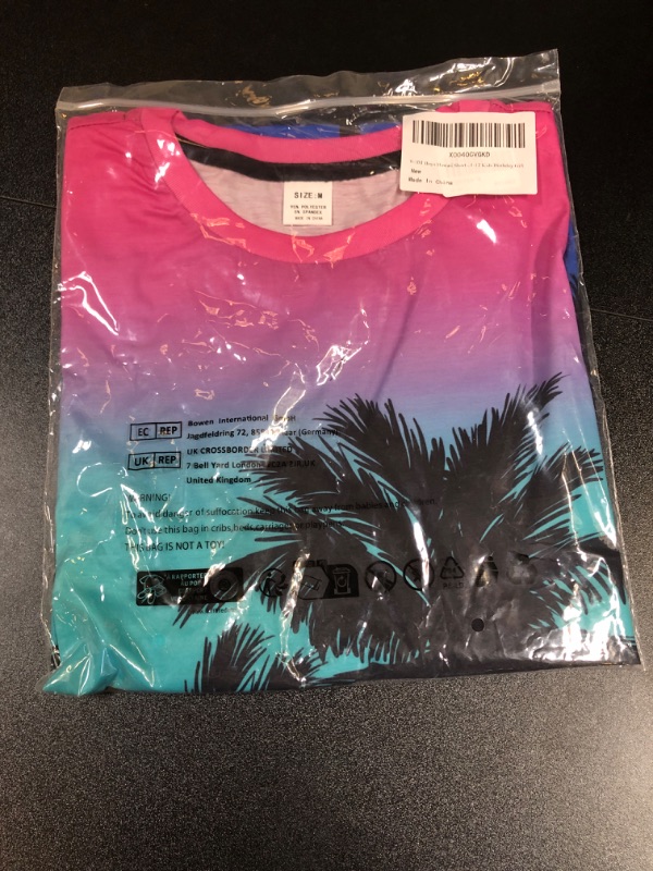 Photo 1 of BOYS HAWAIIAN TSHIRT
SIZE M