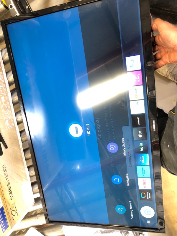 Photo 2 of SAMSUNG 32-inch Class LED Smart FHD TV 1080P (UN32N5300AFXZA, 2018 Model)