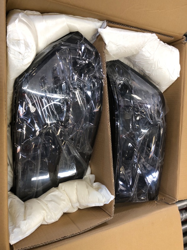 Photo 2 of DNA MOTORING HL-OH-DR09QUA-SM-CL1 Smoke Lens Headlights Compatible with 10-18 Ram 1500-5500,Fit Dual or Quad Headlight Models