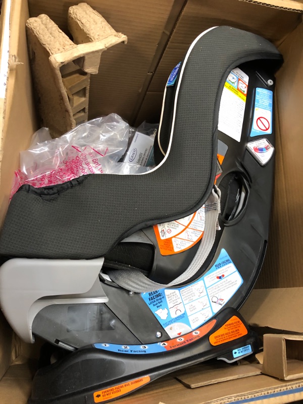 Photo 1 of Graco Extend2Fit Convertible Car Seat, Gotham