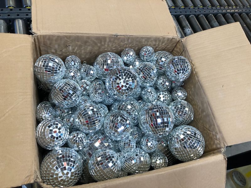 Photo 3 of 200 Pcs Mirror Disco Balls Ornament Mardi Gras Mini Small Silver Disco Ball Hanging Decorations Reflective Ball for 70s Disco Themed Party Christmas Tree Birthday Wedding(8, 6, 4, 3, 2, 1 Inch)
