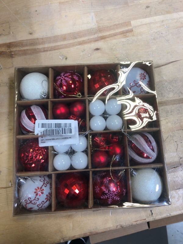 Photo 2 of Christmas Balls Ornaments, 44 Packs Red White Xmas Tree Decoration, Shatterproof Christmas Tree Decorations, Glittering Hanging Ball for Winter Holiday New Year Party Decoration Assorted Sizes
