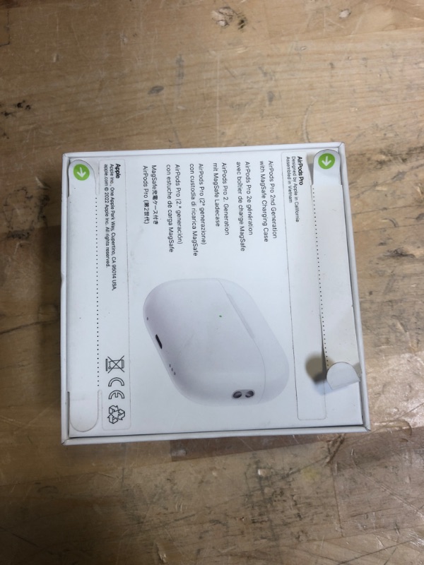 Photo 3 of AirPods Pro (2nd generation)