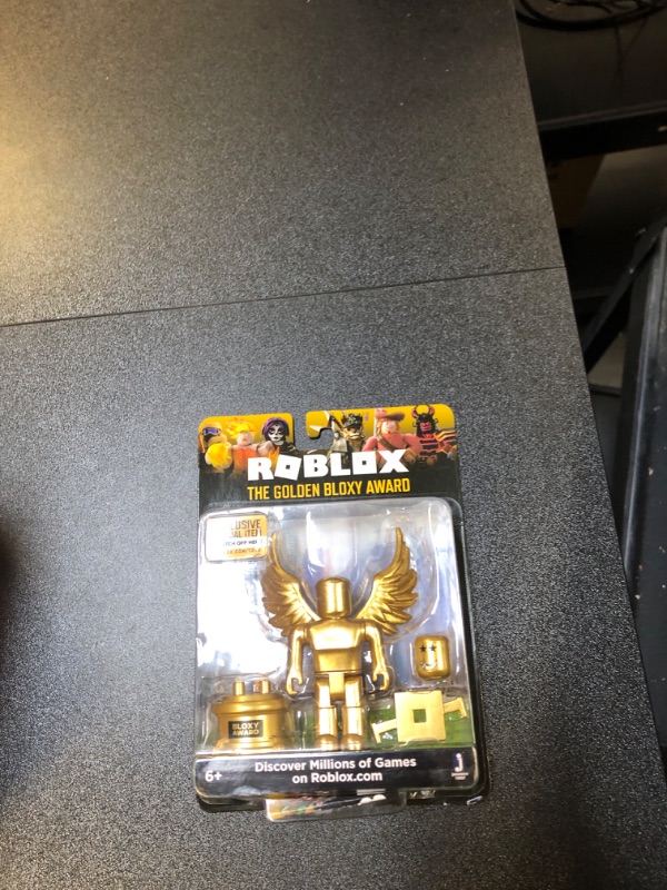 Photo 2 of Roblox Gold Collection The Golden Bloxy Award Single Figure Pack with Exclusive Virtual Item Code
