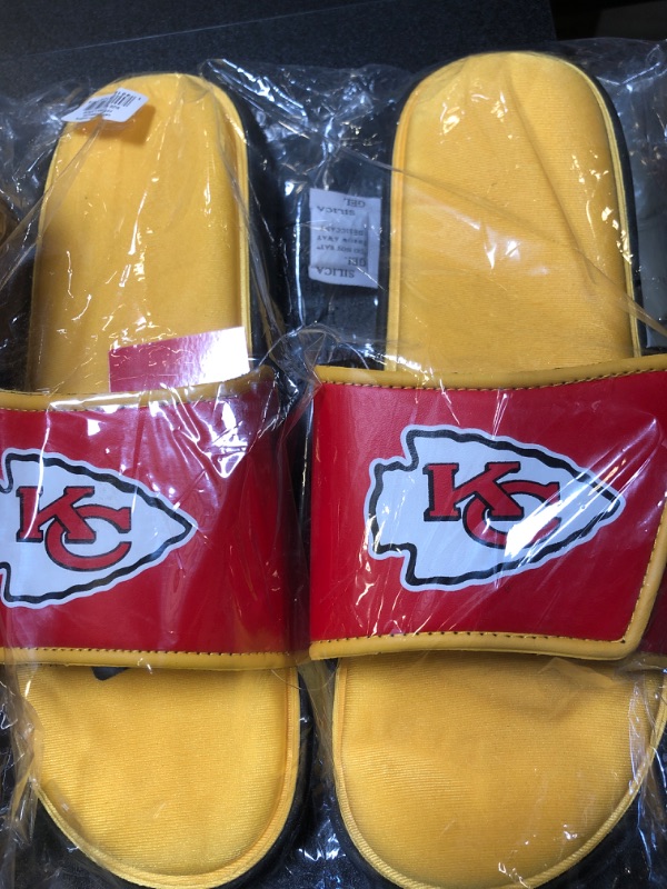 Photo 2 of FOCO Kansas City Chiefs NFL Mens Foam Sport Slide - XL SIZE 13-14