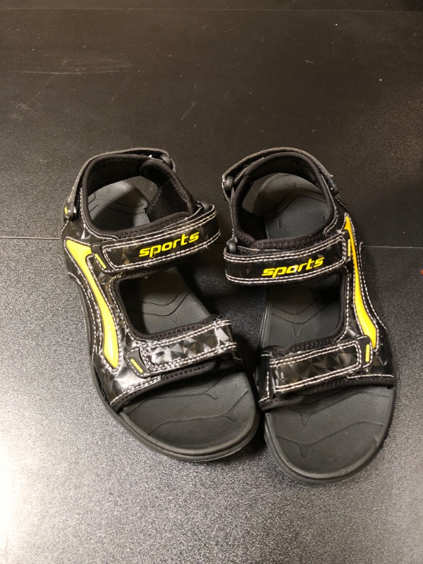 Photo 1 of BOYS SANDALS SIZE 2.5