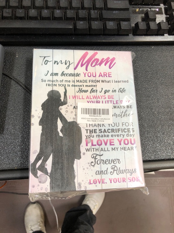 Photo 1 of "To My Mom" wooden picture