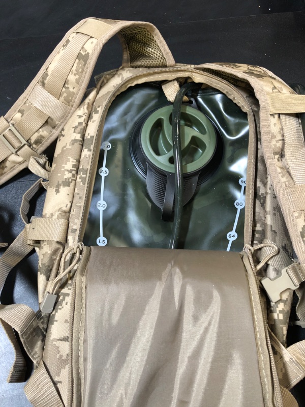 Photo 3 of HYDRATION BACKAPACK 
 ARMY GREEN 