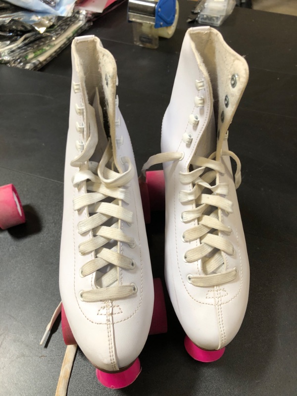 Photo 3 of CHICAGO Skates Premium White Quad Roller Skates for Girls and Women Beginners Classic Adjustable High-Top Design for Indoor or Outdoor Skates and Roller Derby
SIZE 8 (USED, MAJOR DAMAGE TO WHEELS)
