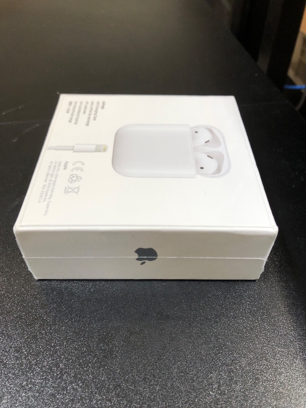 Photo 3 of Apple AirPods (2nd Generation) Wireless Ear Buds, Bluetooth Headphones with Lightning Charging Case Included, Over 24 Hours of Battery Life, Effortless Setup for iPhone
(FACTORY SEALED)