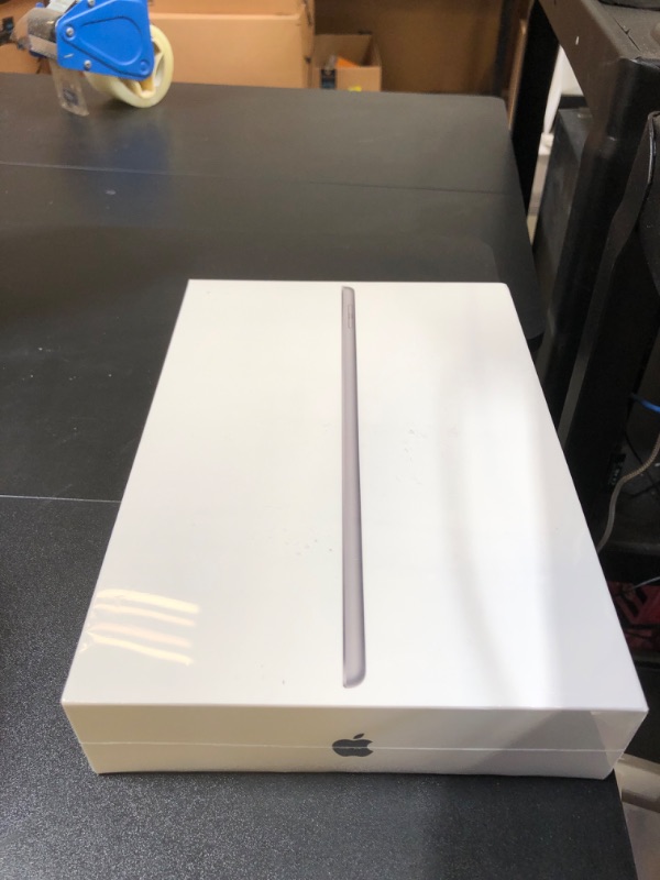 Photo 2 of Apple iPad (9th Generation): with A13 Bionic chip, 10.2-inch Retina Display, 64GB, Wi-Fi, 12MP front/8MP Back Camera, Touch ID, All-Day Battery Life – Space Gray (factory sealed)
