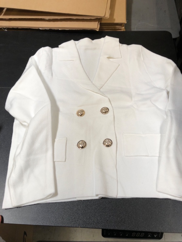 Photo 1 of WOMENS CARDIGAN
SIZE LARGE (WHITE)