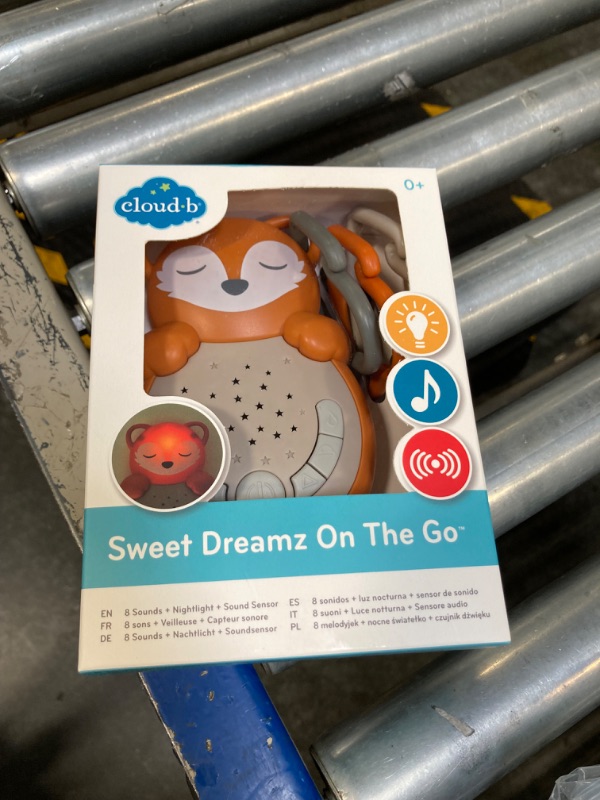 Photo 3 of Cloud b Travel Comforting Sound Machine w/Calming Light | 4 White Noise and 4 Lullabies | Re-Activating Smart Sensor | Sweet Dreamz On the Go™ - Fox Sweet Dreamz on the Go - Fox