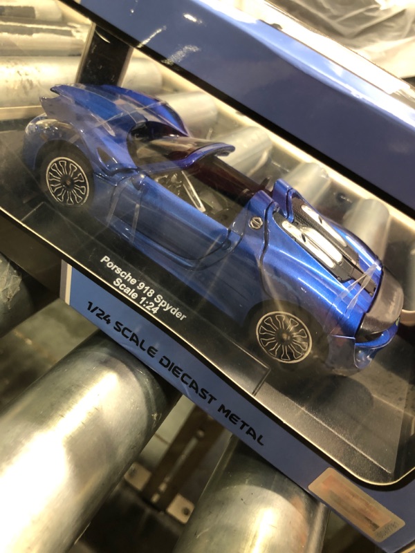 Photo 3 of 1:24 2010 Porsche 918 Spyder - Blue - Optimum Diecast