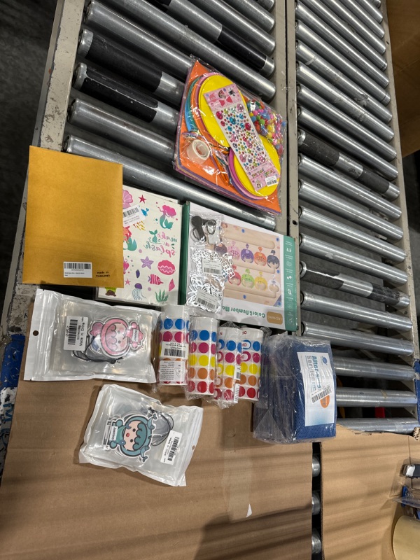 Photo 1 of Arts & crafts mix bundle 