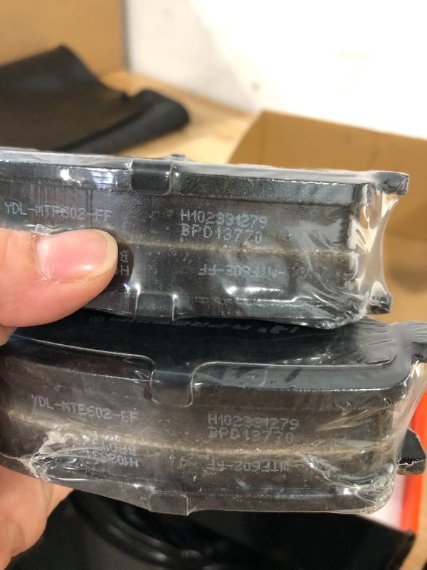 Photo 1 of A-Premium BPD 13770 Front Ceramic Disc Brake Pads Set