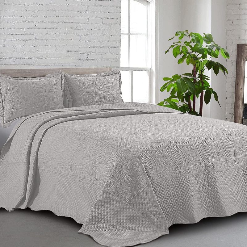 Photo 1 of HOMBYS Oversized King Bedspread