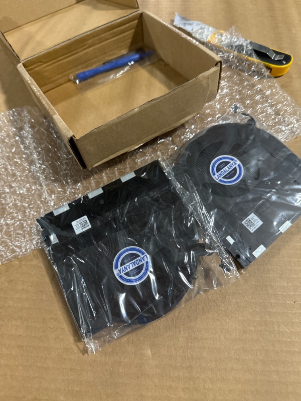 Photo 1 of Replacement New Laptop CPU+GPU The Main Cooling Fan for Dell Alienware X15 R1 X15 R2 RTX30 Series 082VD4 0V0G61 DFS5K22305283T FND3 DFS5K22115371S FND2 ND85C42-21F16 ND85C43-21F17 DC5V Fan