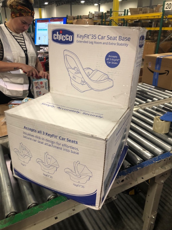 Photo 2 of Chicco KeyFit 35 Infant Car Seat Base - Anthracite