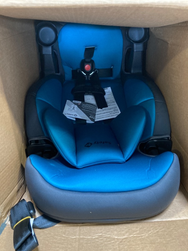 Photo 3 of Safety 1st Grand 2-in-1 Booster Car Seat, Forward-Facing with Harness, 30-65 pounds and Belt-Positioning Booster, 40-120 pounds, Capri Teal
