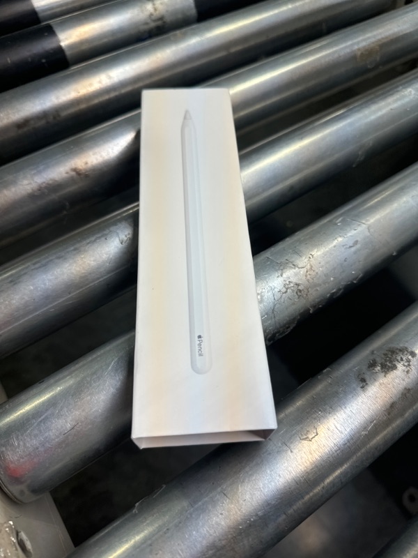 Photo 2 of Apple Pencil (2nd Generation)