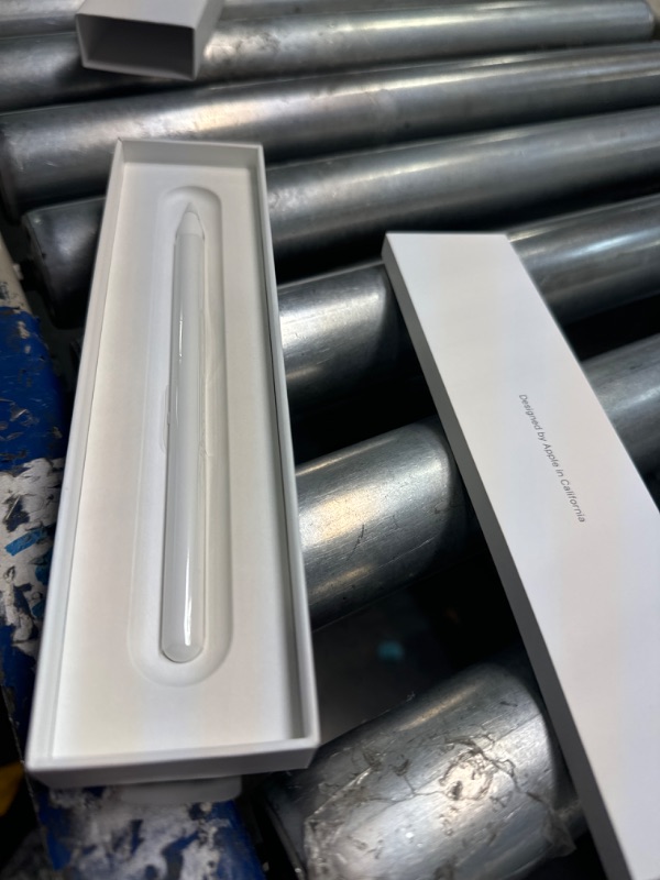 Photo 1 of Apple Pencil (2nd Generation)