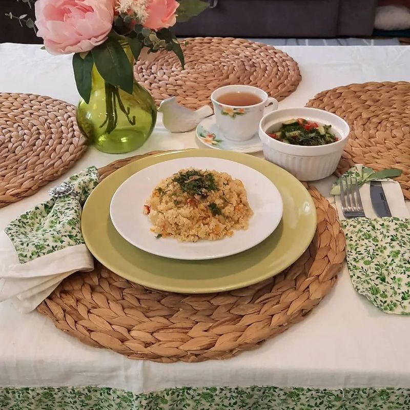 Photo 1 of 12 Packs 14Inch Woven Placemats, 30cm Round Natural Rattan Tablemats, Water Hyacinth Rattan Chargers for Dining Table, Brown1
