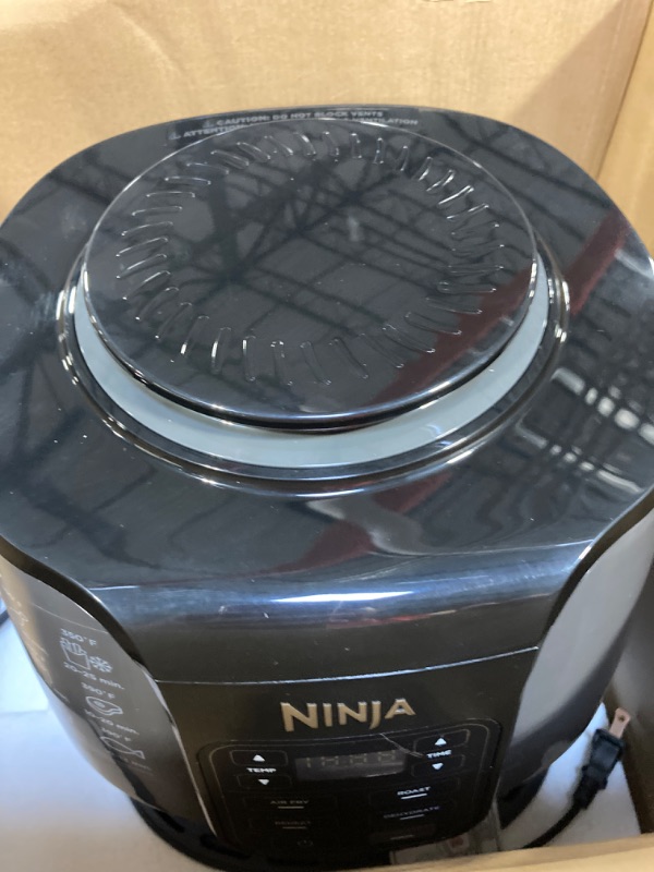 Photo 3 of ****USED***FOR PARTS ONLY***SOLD AS IS NO RETURNS*** Ninja AF101 Air Fryer that Crisps, Roasts, Reheats, & Dehydrates, for Quick, Easy Meals, 4 Quart Capacity, & High Gloss Finish, Grey 4 QT Grey