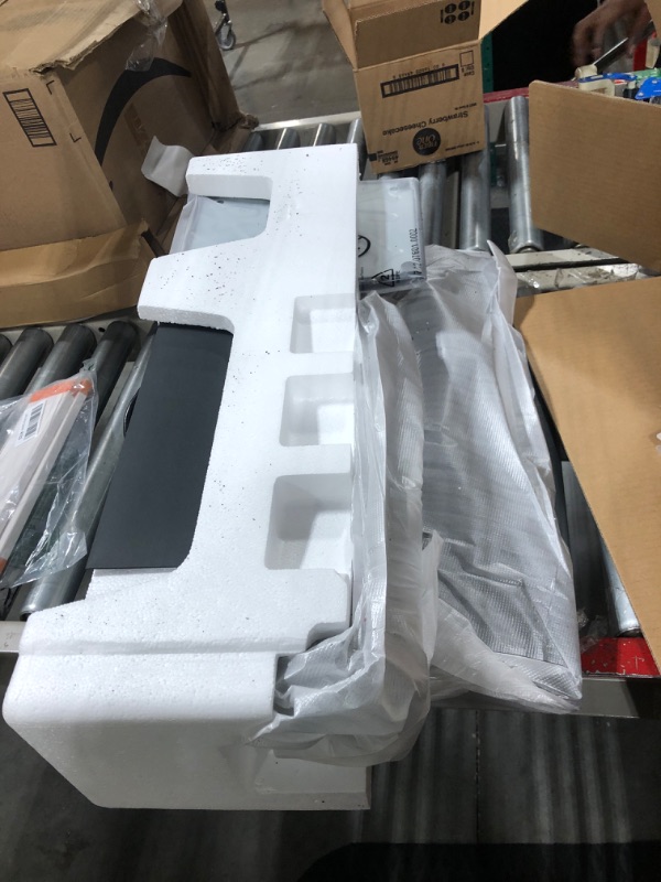 Photo 1 of ViewSonic VP2756-4K 27 Inch 4K UHD IPS Ergonomic Monitor with Ultra-Thin Bezels, Color Accuracy, Pantone Validated, 60W USB C 27-Inch 4K UHD