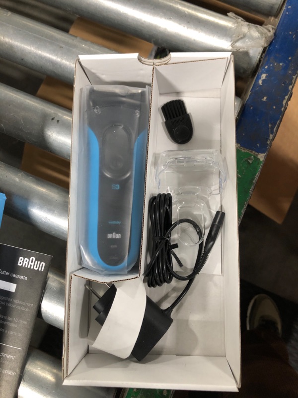 Photo 3 of ***USED***MISSING CHARGER** Braun Electric Series 3 Razor with Precision Trimmer, Rechargeable, Wet & Dry Foil Shaver for Men, 45 Minute Runtime, MicroComb and Long Hair Trimmer, Protects Skin from Nicks & Cuts, 4 Piece Series 3 Shaver