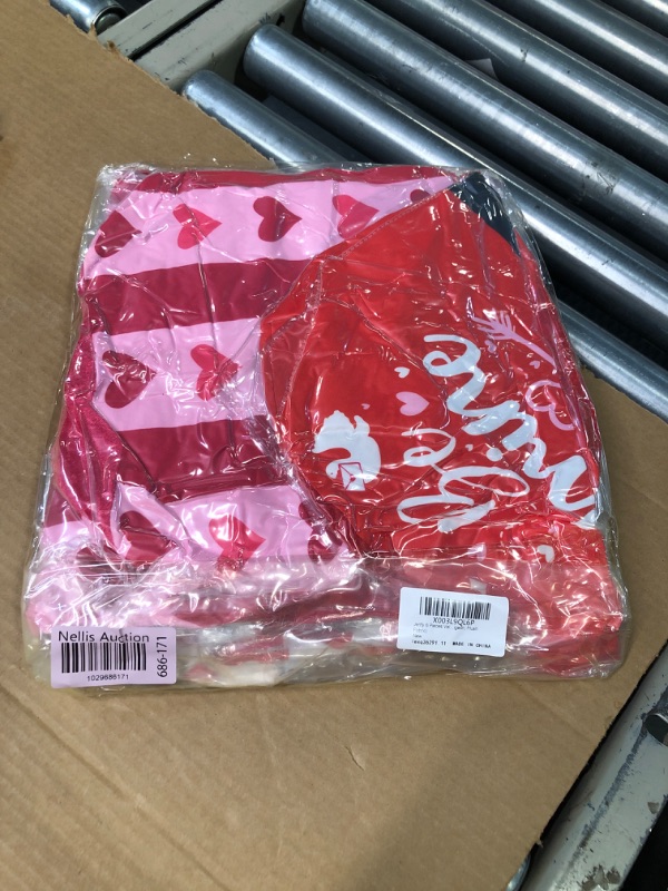 Photo 2 of " NEW FACTORY SEALED" Jerify 6 Pieces Valentine Top Hat Heart Knitted Beanies Hat for Adults Teens Valentines Costume Beanie Topper Hat Party Decor (Pigeon)