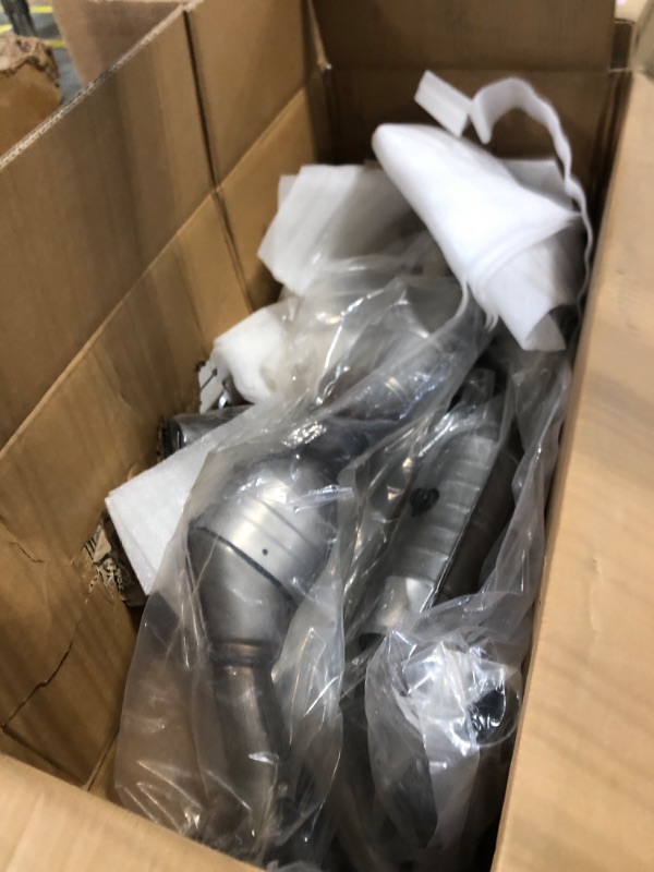 Photo 3 of Catalytic Converter Compatible with 2000 Ford Expedition, 2001 2002 2003 Ford F150 F-150, 2004 Ford F-150 Heritage 4.6L V8 Catalytic Convertor High Performance (EPA Compliant) 2001-2003 Ford F-150