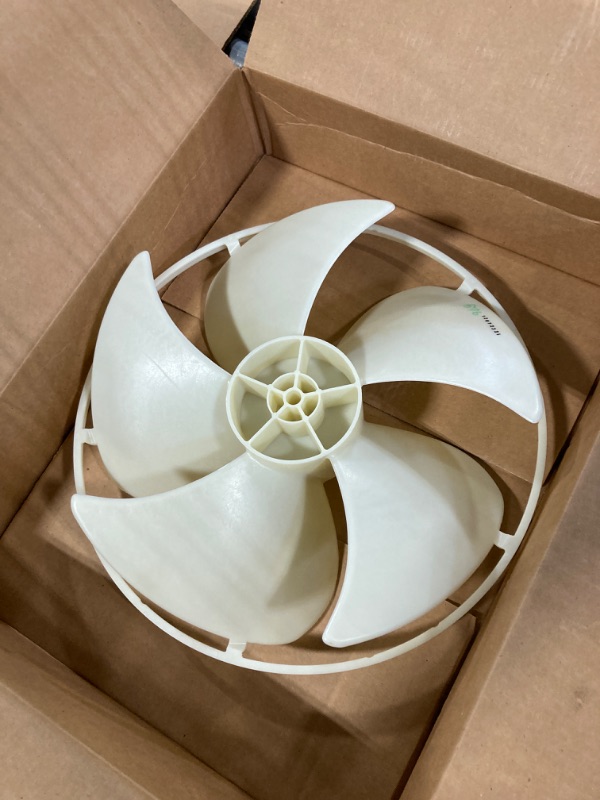 Photo 3 of LG 5900AR1508B Fan Assembly