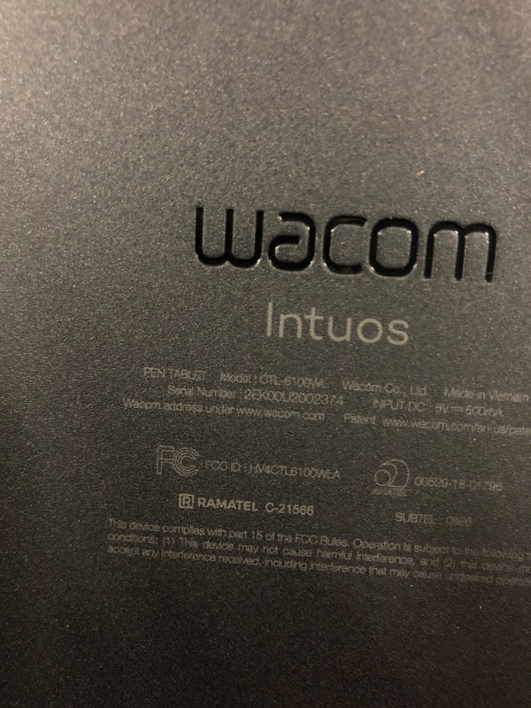 Photo 3 of ** missing pen**
Wacom Intuos Bluetooth Creative Pen Tablet (Medium, Black)