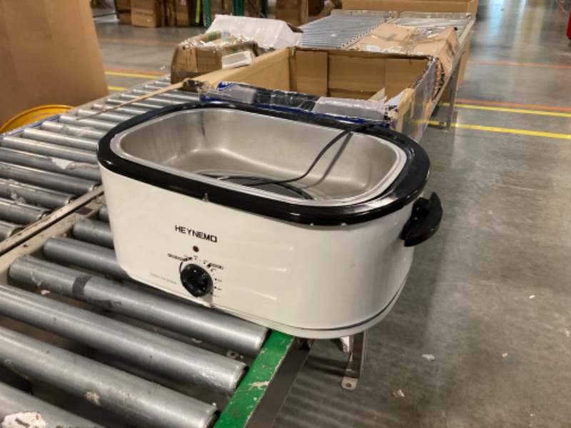 Photo 4 of ** USE FOR PARTS**
26 Quart Electric Roaster Oven with Visible & Self-Basting Lid, Large Turkey Defrost Warm Function, Adjustable Temperature, Removable Pan Rack, Stainless Steel, White
