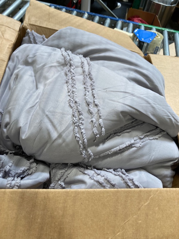 Photo 2 of ***THE MEASUREMENTS ARE UNKNOWN / ***product similar to the original photo*** Faincy Grey Tufted Chenille Queen Size Duvet Cover - Boho Jacquard Textured Striped Microfiber Comforter Cover Bedding Sets - 3PC 90 x 90 Soft Bed Sets, Bohemian Farmhouse Style