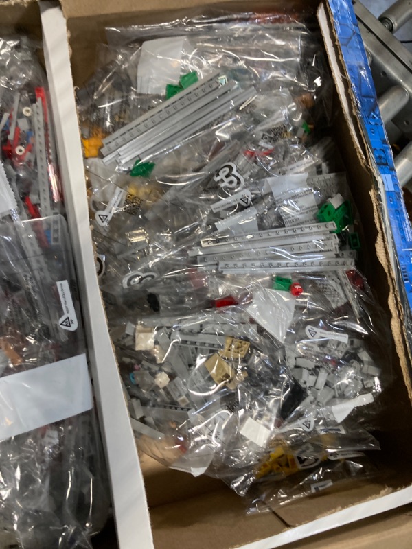 Photo 1 of LEGO Marvel Spider-Man Daily Bugle Newspaper Office 76178 Building Set - Featuring 25 Spider-Verse Minifigures Including Peter Parker, Venom, and Spider-Gwen, Collectible Gift Idea for Adults Standard Packaging