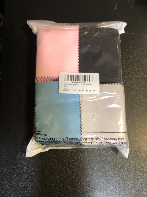 Photo 1 of 200 Pieces Jewelry Cleaning Cloth Double-Sided Polishing Cloths Watch Cleaning Cloths for Gold Silver and Platinum Jewelry Watch Coins Glasses Cloth