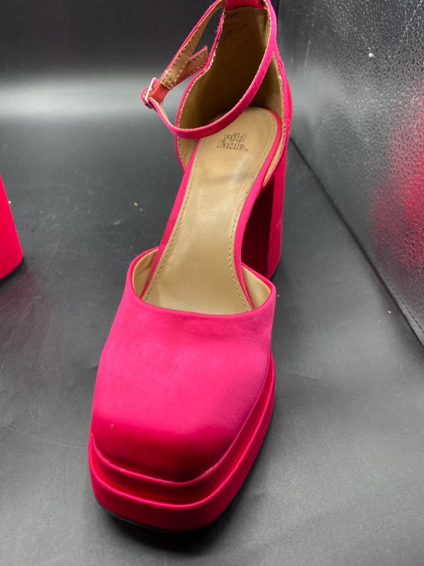 Photo 2 of womens size 9-Wild fable pink pumps