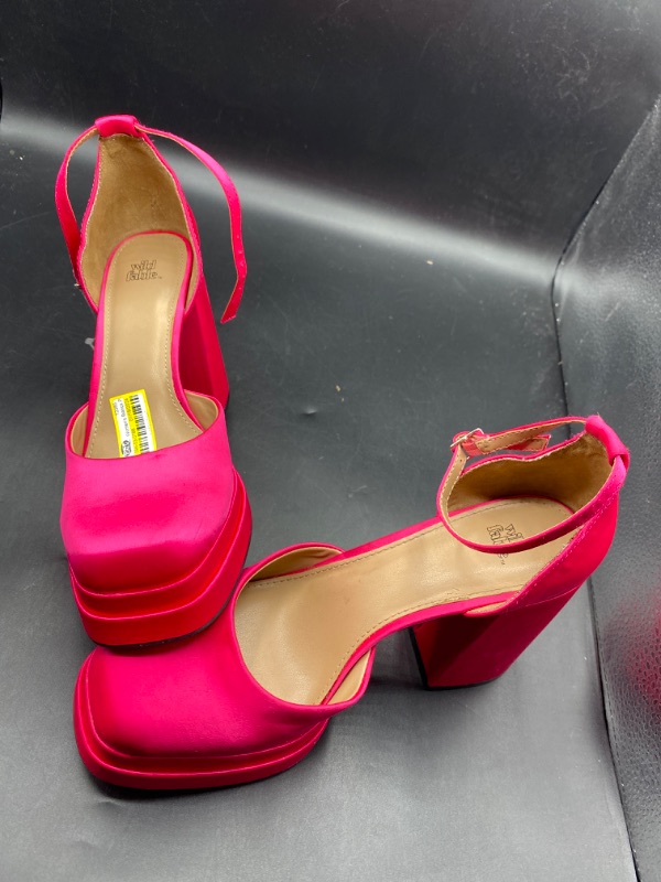 Photo 3 of womens size 9-Wild fable pink pumps