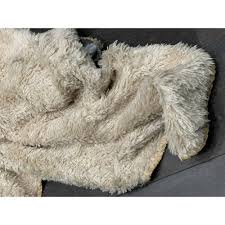 Photo 2 of PAVILIA Premium Faux Shearling Fleece Throw Blanket for Bed, Reversible Warm Blanket for Couch Sofa